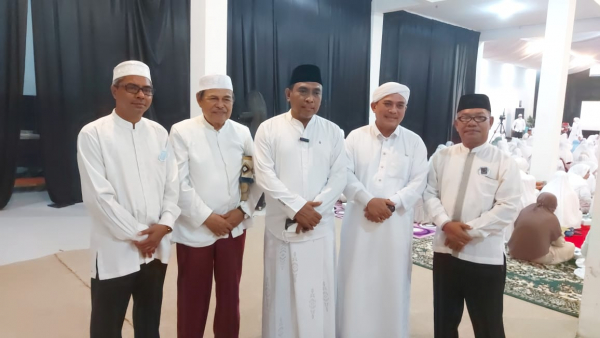 Wali Kota Baubau La Ode Ahmad Monianse Saat menghadiri Acara Silaturahmi Jamaah Raudah Wisata bersama masyarakat Kota Baubau di Gedung Arasalana Senin (15/8)