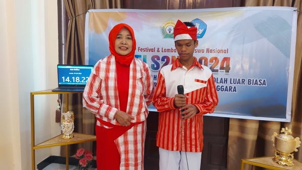 Ilham, Siswa SLBS Kokalukuna Juara 1 Lomba Nyanyi Solo FLS2N dan Wakili Sultra ke Tingkat Nasional didampingi Guru Pembimbing Supruhatin, S.Pd