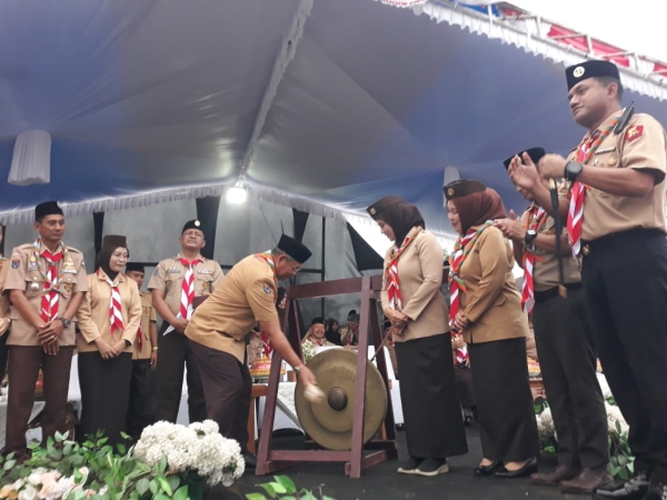 Wali Kota Baubau, H Yusran Rahim saat membuka resmi perkemahan ekslusif 2025