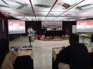 Kadis Koperasi UMKM Sultra, Laode Saifuddin saat membuka pelatihan