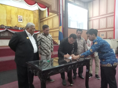 Penandatanganan MoU KUA/PPAS tahun 2023 antara Pemrov dan DPRD Sultra