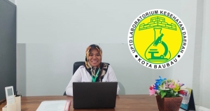 Kepala UPTD Labkesda Kota Baubau Risnawaty, S.Kep, Ns, M.Kep