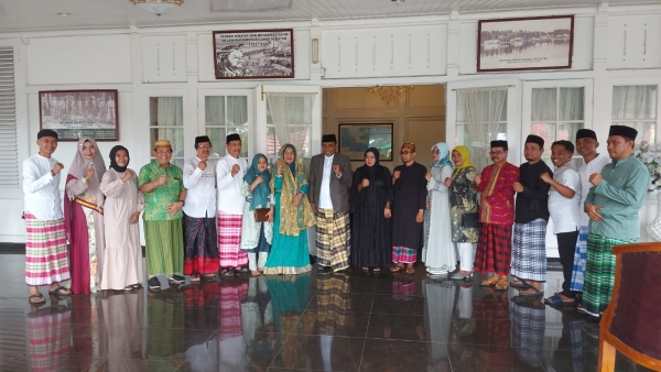 Pengurus Forum Kota Baubau Sehat saat Silaturahmi Idul Adha 1444 H Di Rujab Wali Kota Baubau