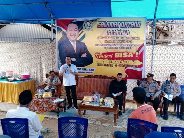 Aksan Jaya Putra saat sosialisasi Perda no 6 tahun 2021 di Kelurahan Sodoha Kendari