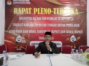 Ketua Divisi Parmas dan SDM KPU Buteng, Karlianus Poasa