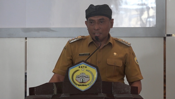 Wali Kota Baubau La Ode Ahmad Monianse