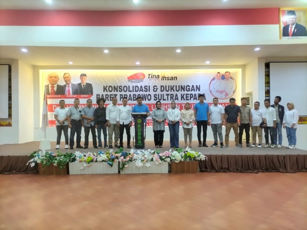 Baret Prabowo saat konsolidasi kekuatan menangkan paslon Tina-Ikhsan di pilgub Sultra