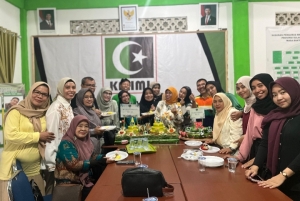 Syukuran Milad FORHATI ke-27 di KAHMI Center Kendari
