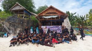 Kegiatan Projek Penguatan Profil Pelajar Pancasila kurikulum Merdeka Belajar Siswa SMAN 3 Baubau. Kegiatan belajar dilaksanakan di Pondok Daeng Lala Pantai Lakeba Baubau